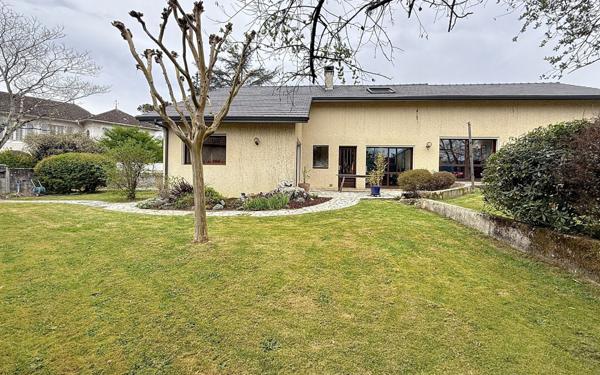 Maison à vendre    6 pièces •  Idron