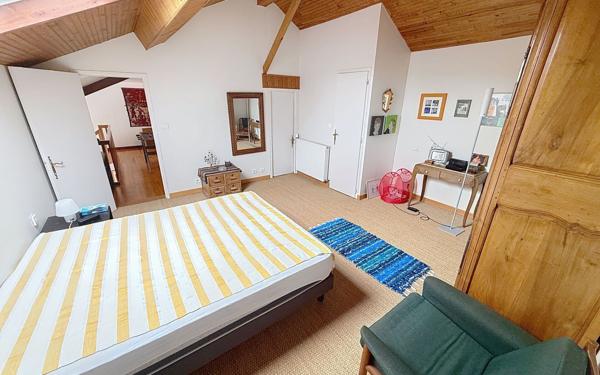 Maison à vendre    6 pièces •  Idron