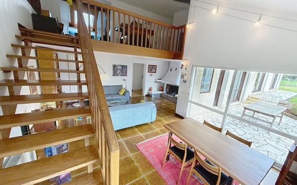 Maison à vendre    6 pièces •  Idron