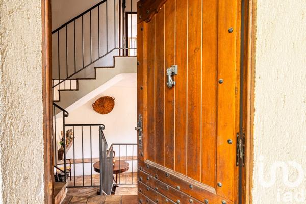 Maison 5 pièces de 110 m² à Le Bar-sur-Loup (06620)