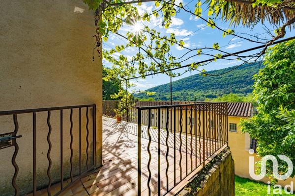 Maison 5 pièces de 110 m² à Le Bar-sur-Loup (06620)