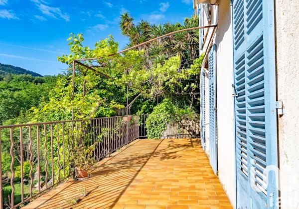 Maison 5 pièces de 110 m² à Le Bar-sur-Loup (06620)