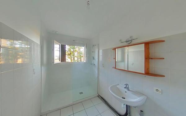 Maison à louer    4 pièces •  Saint-Thomas-en-Royans