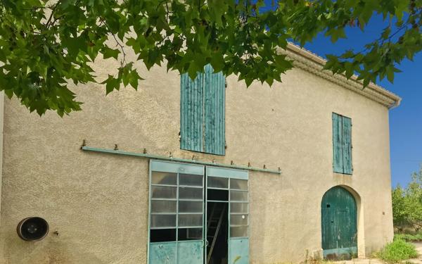 Maison à vendre    5 pièces •  Châteaurenard