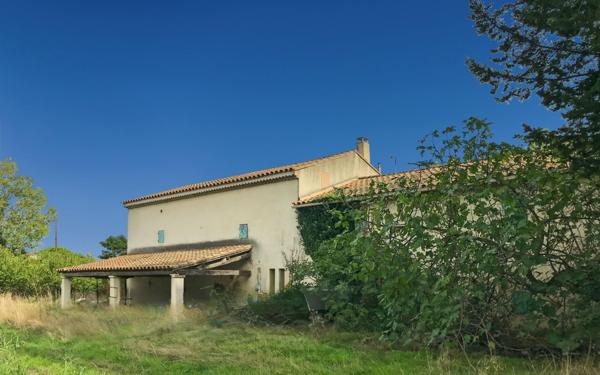 Maison à vendre    5 pièces •  Châteaurenard