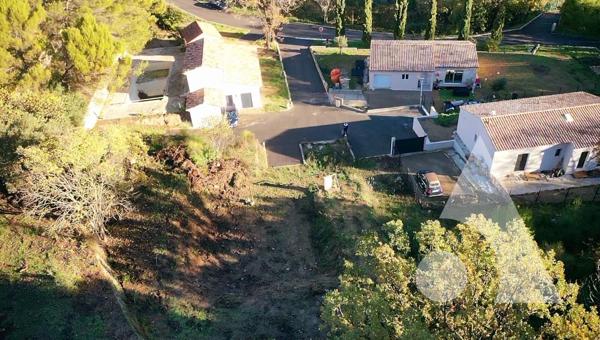 Terrain 803 m2