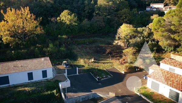 Terrain 803 m2