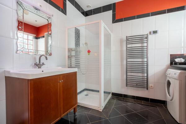 -94170 - LE PERREUX-SUR-MARNE - MAISON - TERRASSE - CAVE - PLACE DE PARKING - APPARTEMENT INDEPENDANT - RENTABILITÉ LOCATIVE