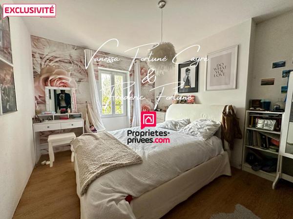 Élégante maison en pierre de 143 m²  Saint-Savin (33920)