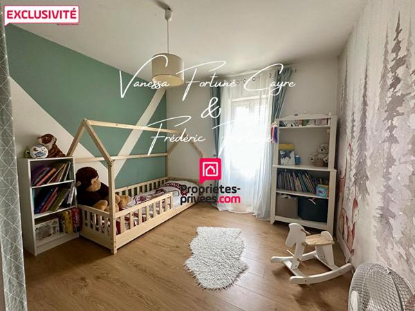 Élégante maison en pierre de 143 m²  Saint-Savin (33920)