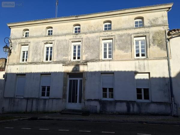 Maison à vendre à Pons en Charente-Maritime (17800), ref : 17111-718