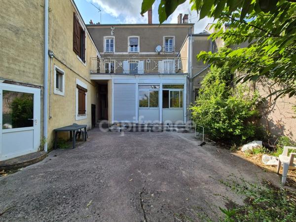 A vendre ETAMPES (91) – Local commercial/ bureaux 4 pièces de 85 m² – Centre-ville – Charme de l’ancien