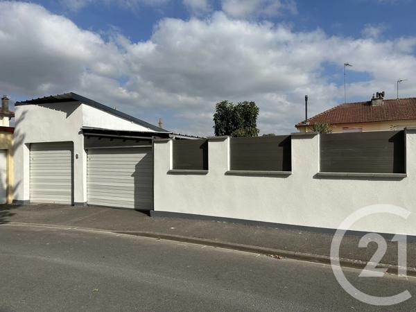 Maison à vendre  5 pièces - 115 m 2   ST QUENTIN  - 02