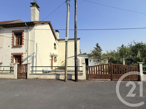 Maison à vendre  5 pièces - 115 m 2   ST QUENTIN  - 02