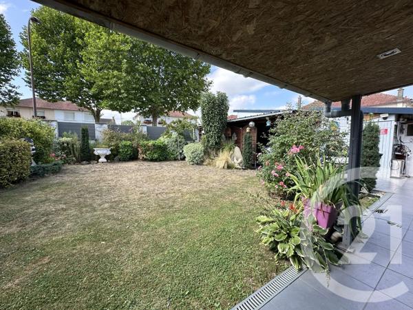 Maison à vendre  5 pièces - 115 m 2   ST QUENTIN  - 02