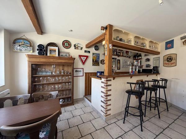 Vente                                                      Maison
                        
                     5 pièces                      204 m2                     à Villers-Cotterêts