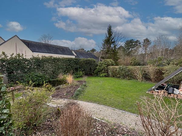 Rives-Du-Loir-En-Anjou : Domaine de l'Hermitage - Maison familiale avec vie de plain-pied de 137m2 sur un jardin de 1400m2 !