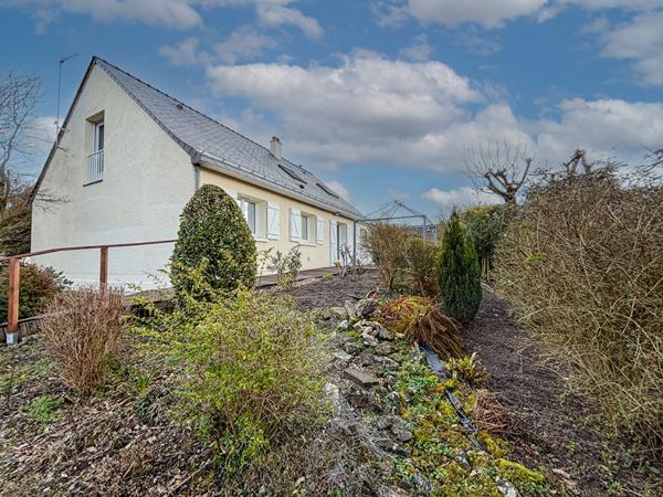 Rives-Du-Loir-En-Anjou : Domaine de l'Hermitage - Maison familiale avec vie de plain-pied de 137m2 sur un jardin de 1400m2 !