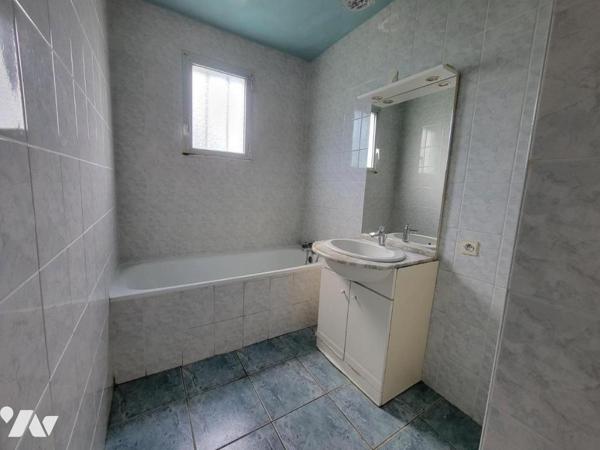 Maison d'habitation à rénover proche centre-ville et commodités