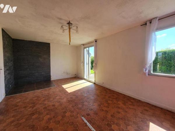 Maison d'habitation à rénover proche centre-ville et commodités