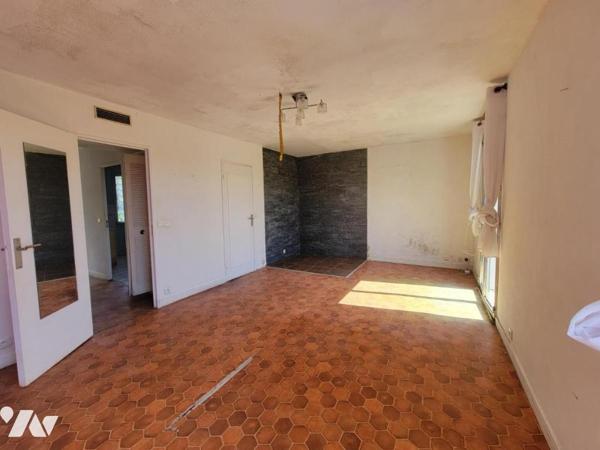 Maison d'habitation à rénover proche centre-ville et commodités