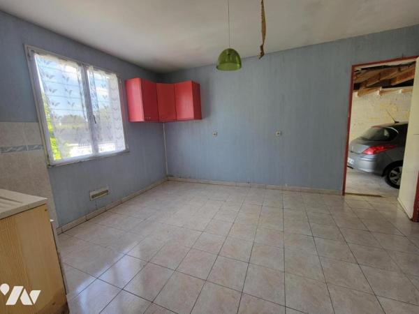 Maison d'habitation à rénover proche centre-ville et commodités