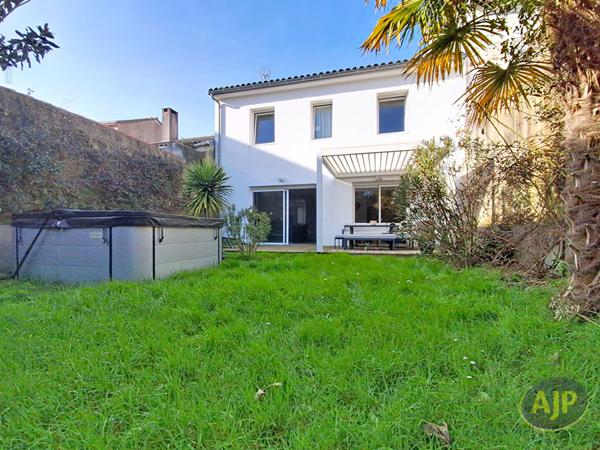 Vente maison La Roche Sur Yon : 457 000 € - AJP Immobilier La Roche-sur-Yon