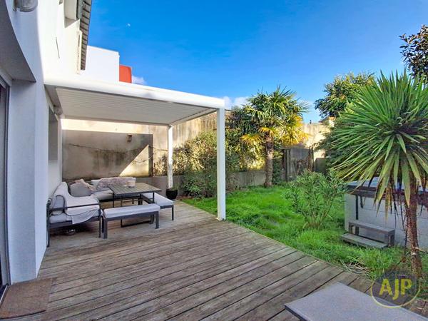 Vente maison La Roche Sur Yon : 457 000 € - AJP Immobilier La Roche-sur-Yon