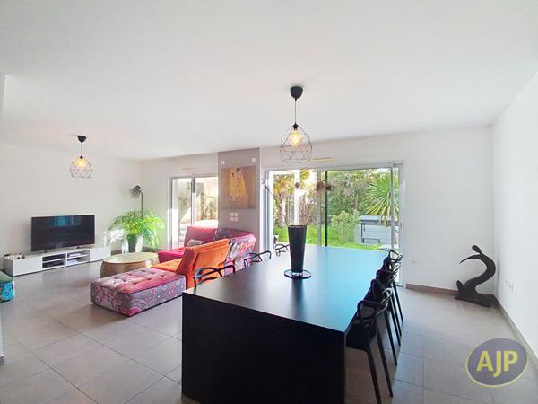 Vente maison La Roche Sur Yon : 457 000 € - AJP Immobilier La Roche-sur-Yon