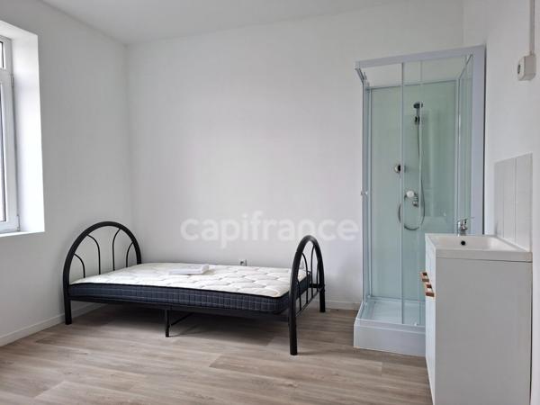 Chambre 11,5 m² avec salle d'eau et WC privatifs – Colocation meublée – 400 € CC – Roubaix
