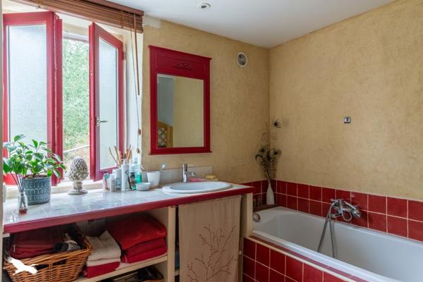 Maison à vendre |  Ussac |  5 pièces | 137 m²