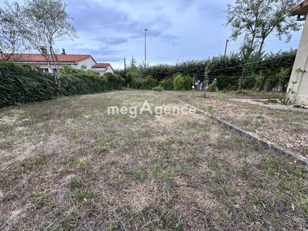 Terrain à POITIERS, 86000 - 239m²