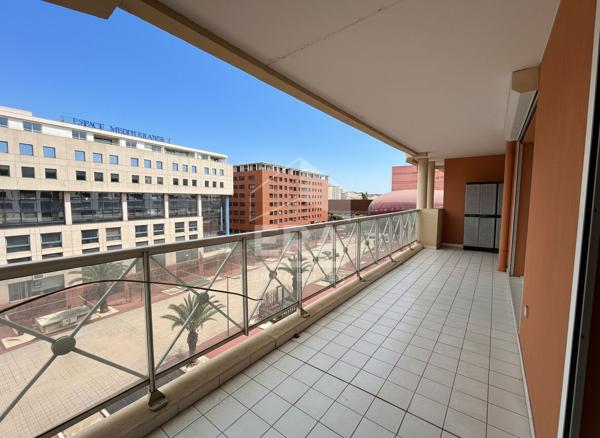 Perpignan centre "Espace méditerranée" : Appartement 5 pièces avec terrasse et garage à vendre