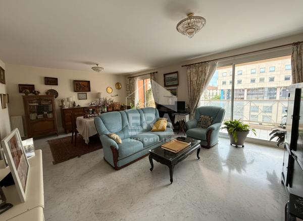 Perpignan centre "Espace méditerranée" : Appartement 5 pièces avec terrasse et garage à vendre
