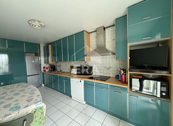 Perpignan centre "Espace méditerranée" : Appartement 5 pièces avec terrasse et garage à vendre