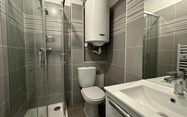 Immeuble à vendre    8 pièces • 155 m2 Corbeil-Essonnes