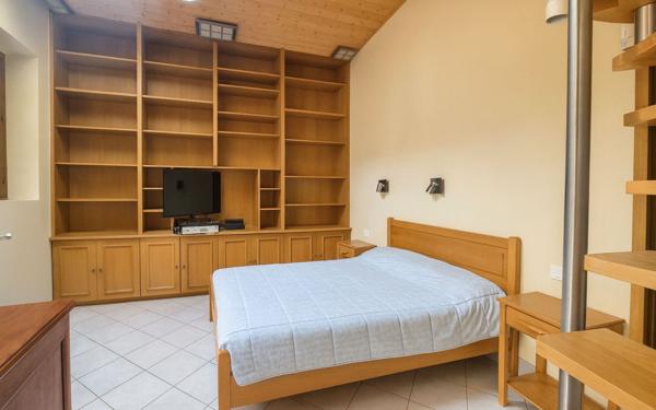 Maison à vendre    7 pièces •  Chambourcy