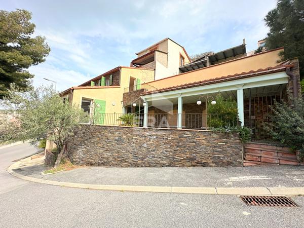 Banyuls sur Mer : Maison de charme à vendre avec garage et vue mer