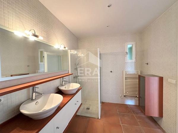 Banyuls sur Mer : Maison de charme à vendre avec garage et vue mer