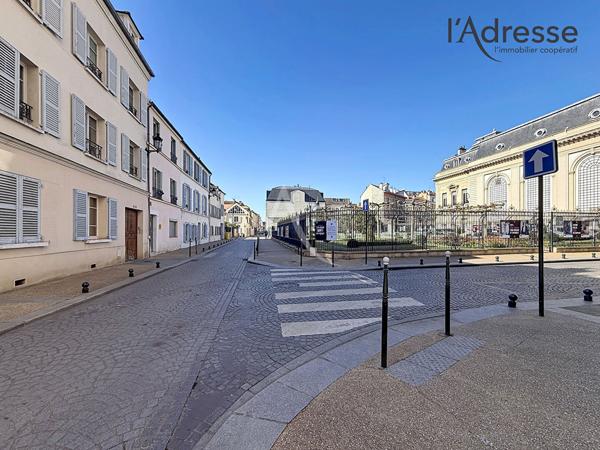 Vente murs commerciaux loués (26 000€ / an)/Centre ville PUTEAUX