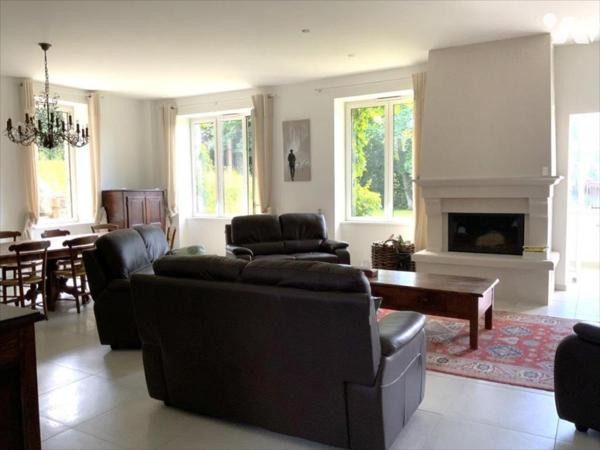 Maison 5 chambres, jardin, garage - entièrement rénovée