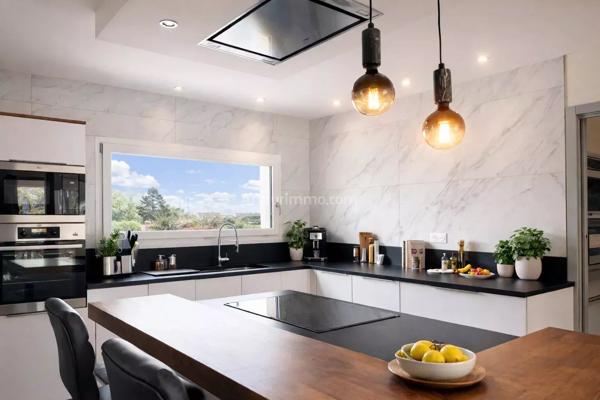 Vente                                                      Maison
                        
                     6 pièces                      158 m2                     à Colmar