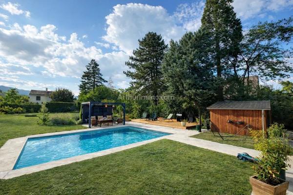 Vente                                                      Maison
                        
                     6 pièces                      158 m2                     à Colmar