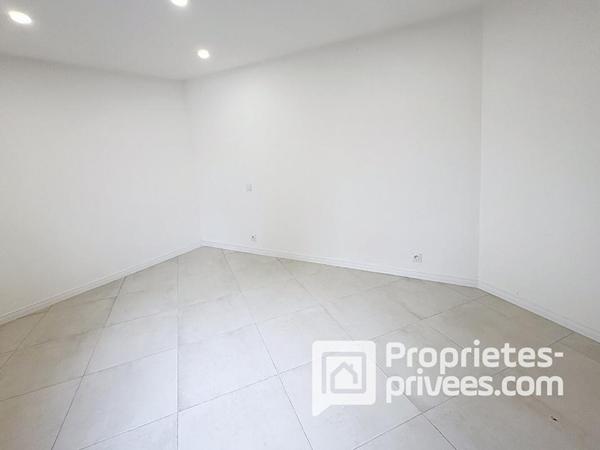 Grand T2 de 54 m², de standing, dans petite résidence calme