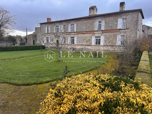 Logis du XVIe siècle à vocation évènementielle entre La Roche-sur-Yon et les plages
