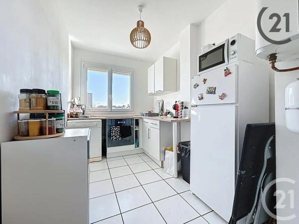 Appartement F4 à vendre  4 pièces - 65,21 m 2   TROYES  - 10