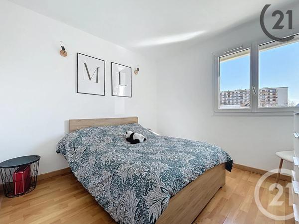Appartement F4 à vendre  4 pièces - 65,21 m 2   TROYES  - 10