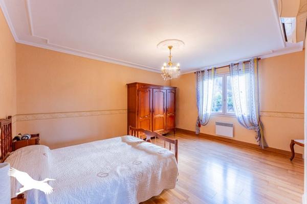 Maison à vendre |                                       Miramont-de-Comminges |                                        7 pièces  |  171 m²