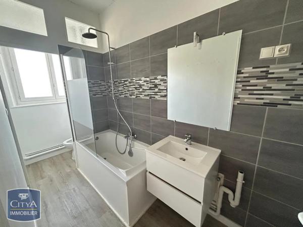 Appartement à louer 3 pièces 58.94m² Charleville-Mézières (08000)