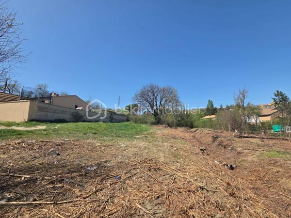 Terrain de 1 330 m²